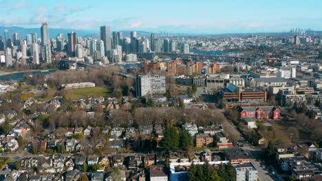 Luftaufnahme-Der-Malerischen-Innenstadt-Von-Vancouver,-British-Columbia,-Kanada