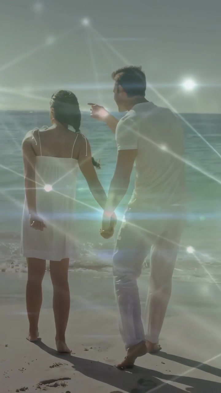 Video verticale: Donna che indica l'orizzonte, uomo che si gira, tenendo, cammina verso il mare, nodi di sovrapposizione di viaggio.