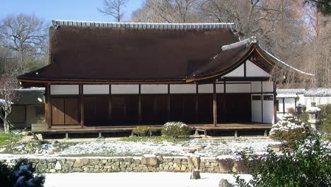 Casa-Japonesa-En-Invierno