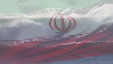 animación de la bandera de irán ondeando sobre las olas que se estrellan en el mar