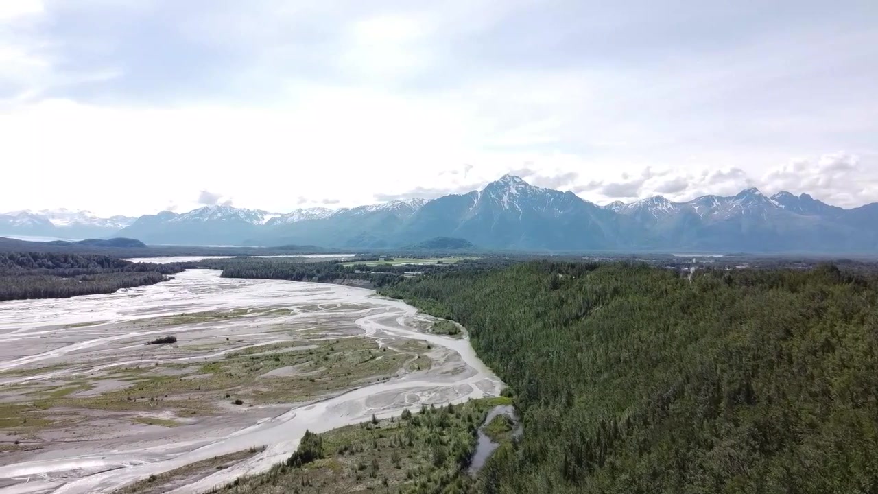Luftvideo af Matanuska-floden. Palmer, Alaska