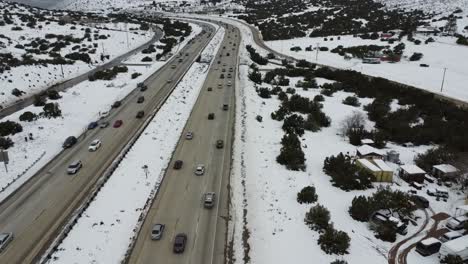 Carretera-Cubierta-De-Nieve---Vista-Aérea