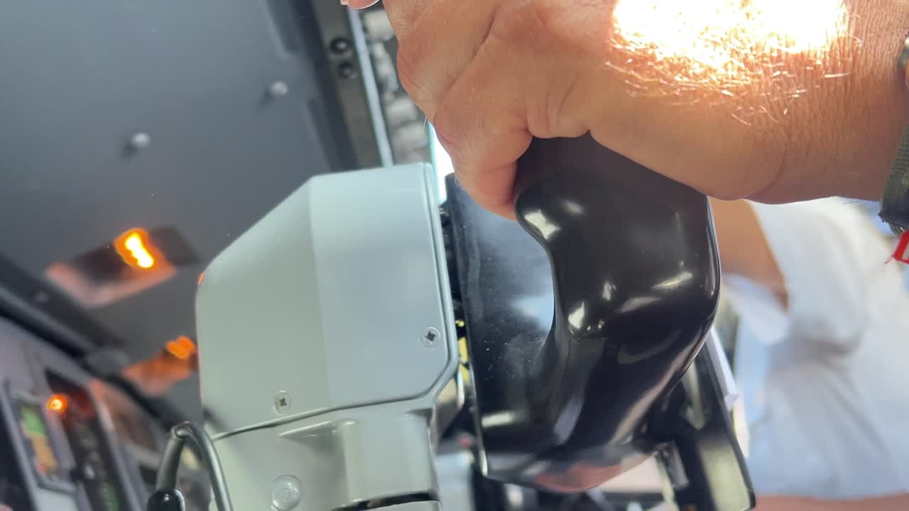 실제 비행 중 현대 항공기 객실 내부