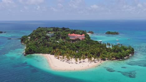 Drone-view-of-Beautiful-tropical-island-Cayo-Levantado-in-Caribbean-Sea,-Samana,-Dominican-Republic