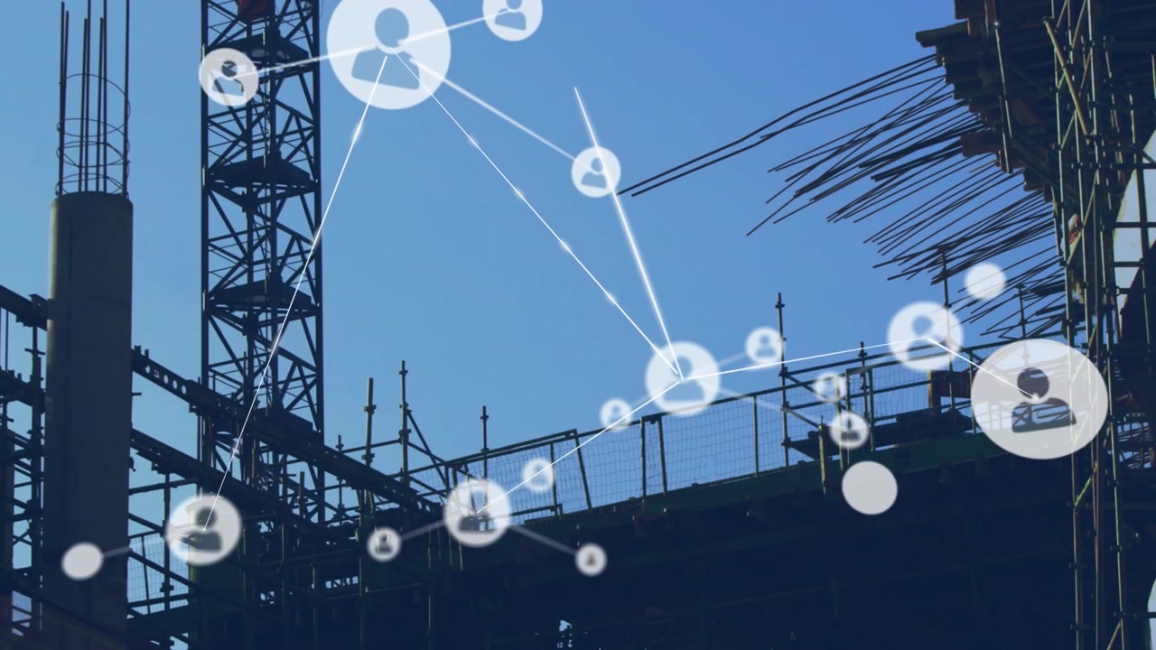 Vertical video: Construction worker on platform, overlay appearing, network mapping crew for safety