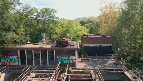 Level-descend-over-the-cement-structures