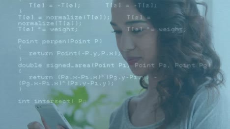Animación-Del-Procesamiento-De-Datos-Sobre-Una-Mujer-Birracial-Usando-Un-Teléfono-Inteligente