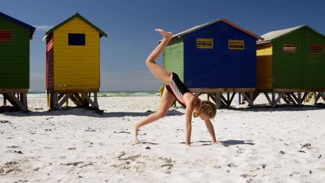 Mädchen-Macht-Handstand-4k