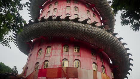 Bottom-up-view-of-the-Dragon-temple-near-Bangkok