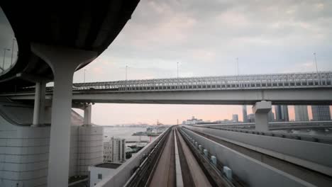 tokyo monorail 18