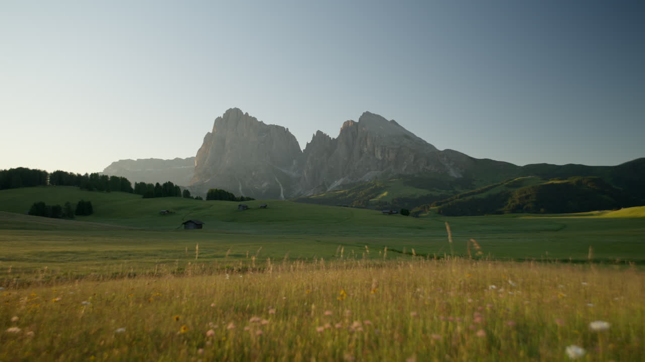 Cinematografische video in de Dolomieten in Italië