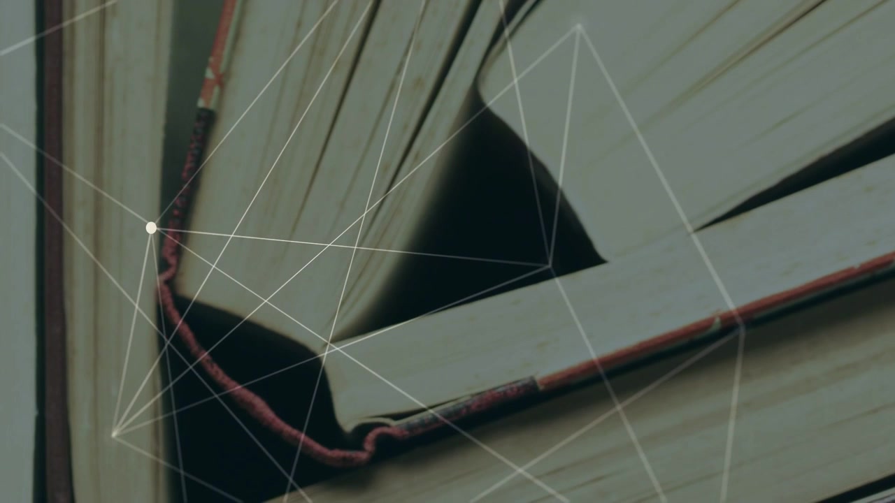Overlay jaringan terbentuk di atas tumpukan buku, kamera melakukan panning keluar, node bergeser memetakan tautan halaman.