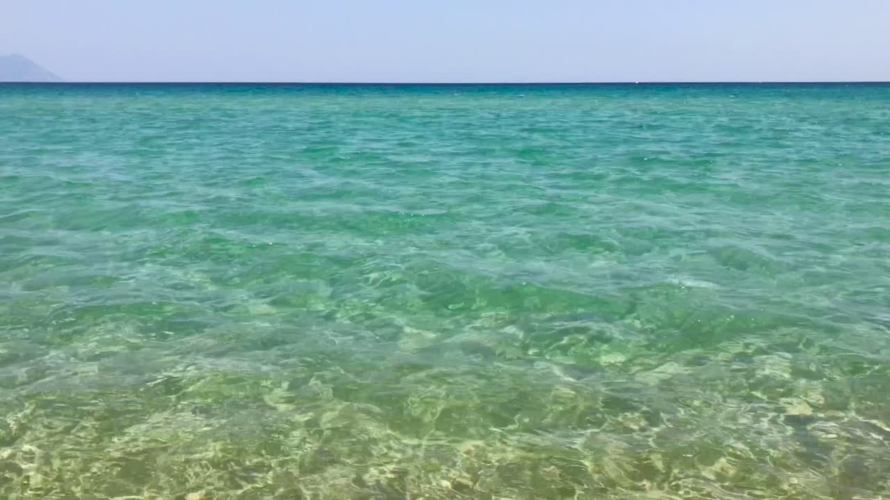 멋진 청록색 그리스 지중해 바다와 4k의 신성한 아토스 산 전망