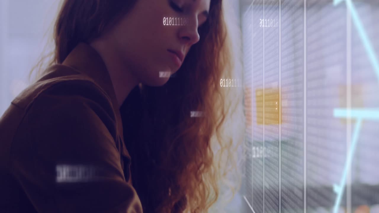 Animazione dell’elaborazione dati su una donna d’affari caucasica in ufficio