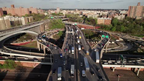 Schnellstraße-I-95-Zwischen-Manhattan-Und-Der-Bronx,-New-York