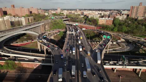 i-95 expressway between manhattan and the bronx, nyc