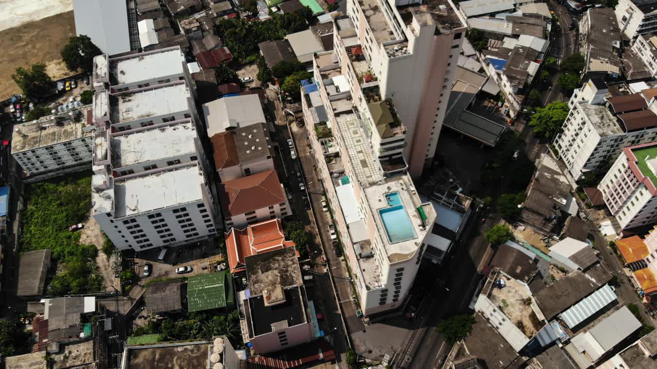 턴 풀은 타임 라프스를 드러니다.