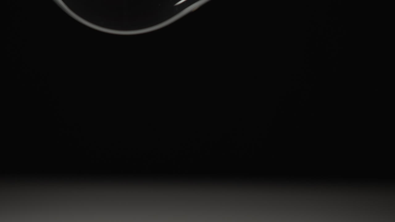 наклон вверх к включению и выключению лампочки