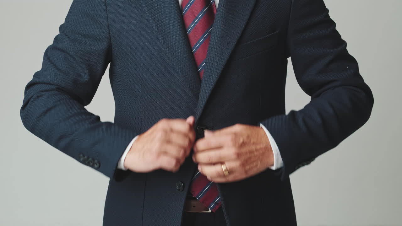 Hombre de traje y corbata
