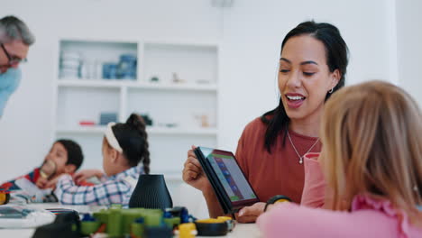 Teacher,-tablet-and-girl-kid-with-robotics