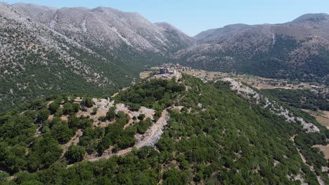 Turkish-Fortress-Ruins-On-The-Askifou-Plateau-Overlooking-The-Countryside-Fields-In-Crete,-Greece