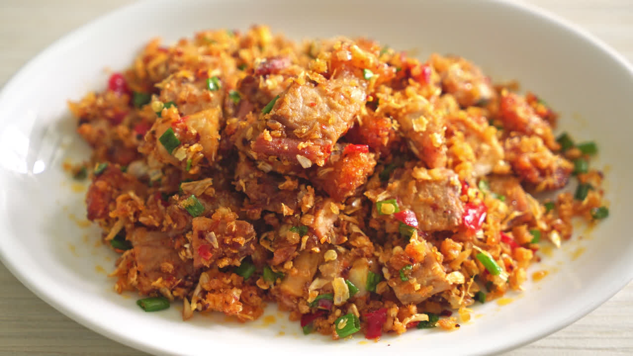 panceta crujiente asada con sal y chile - estilo de comida asiática