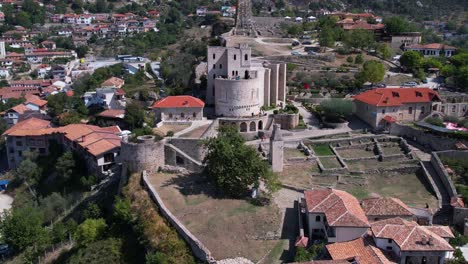 Citadel-of-Kruja,-Skanderbeg-warrior-fight-against-Ottoman-empire-from-medieval-fortress