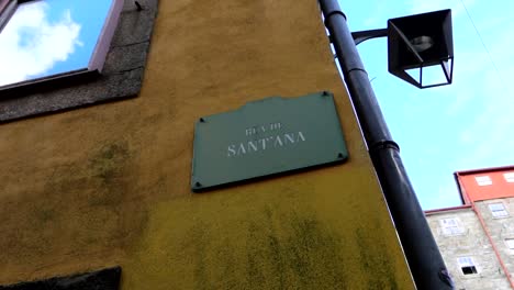 rua de santa ana straatnaambord in porto, portugal