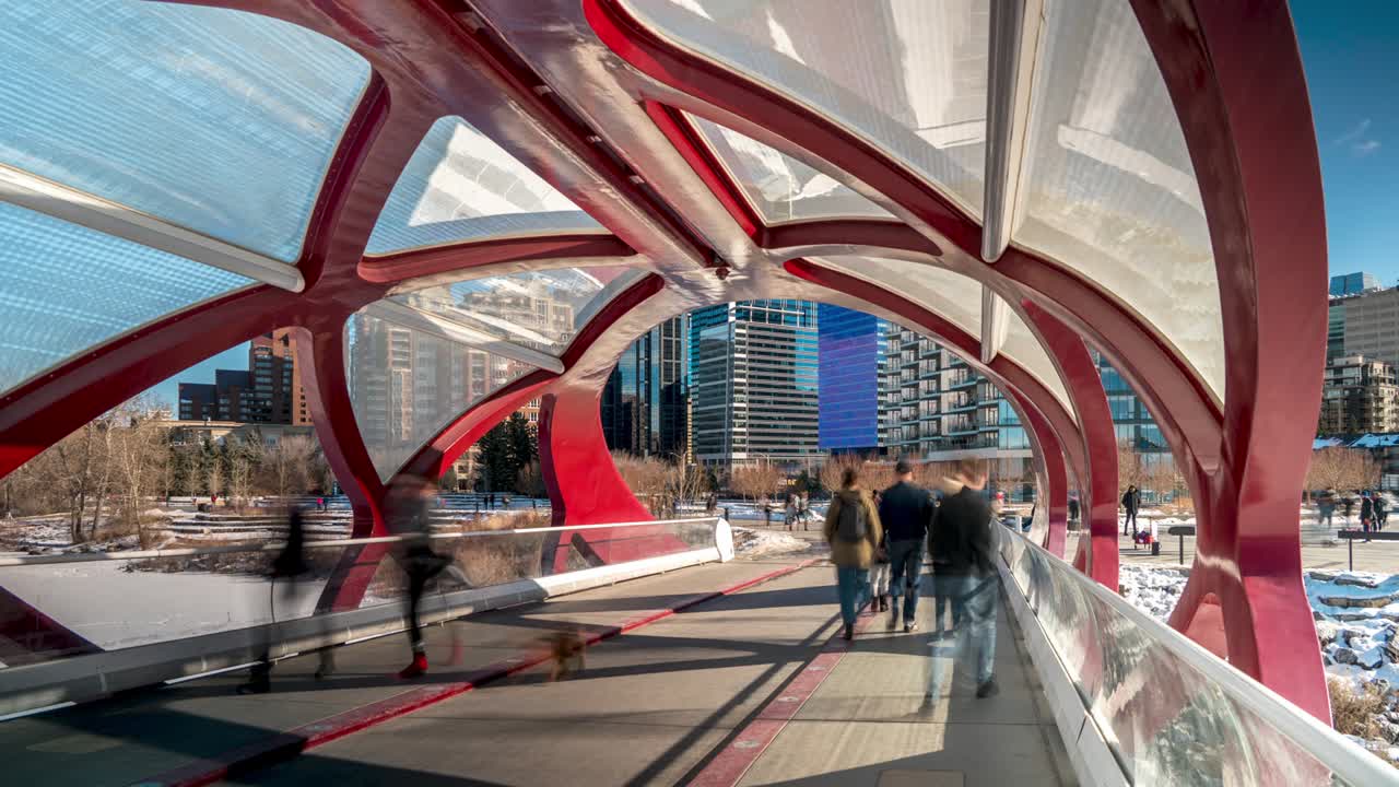 도시 캘거리의 보행자, 시간 지연