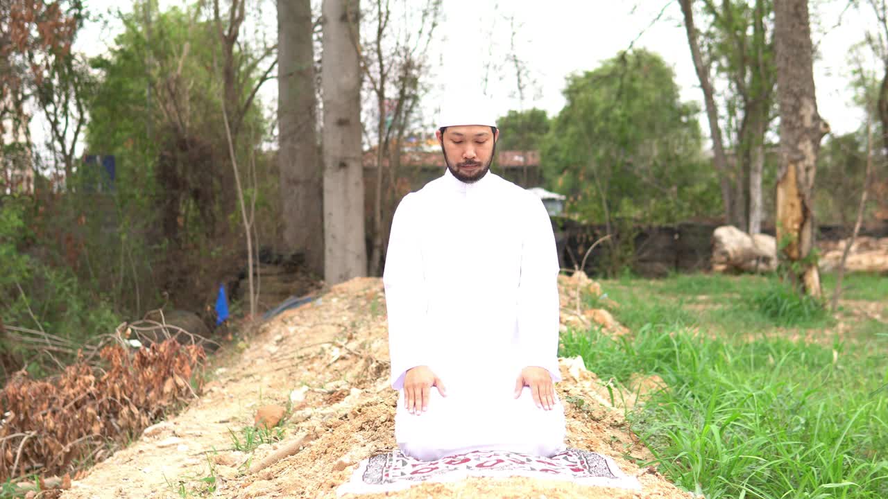 젊은 아시아 무슬림