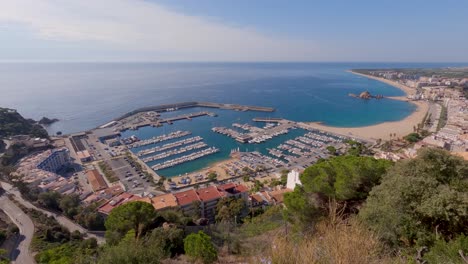 blanes, panoramic view of the beach and puerto time, lapse, boats moving