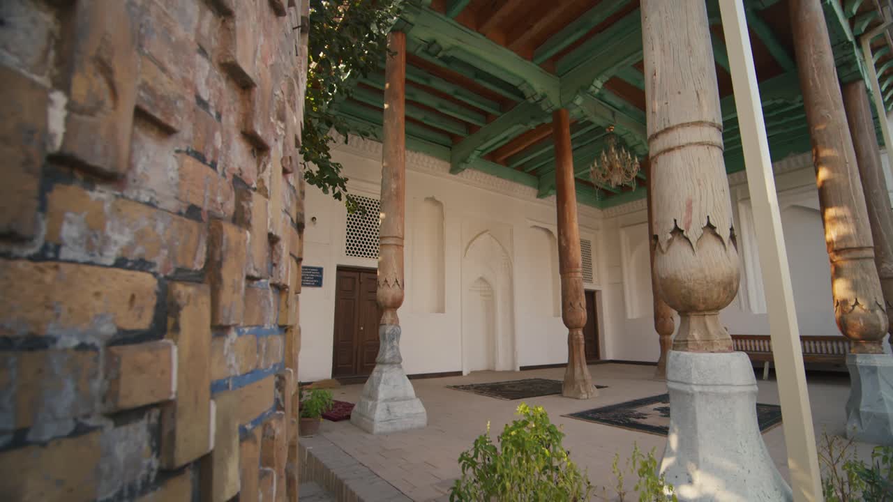 mezquita acogedora de samarcanda en el casco antiguo de uzbekistán 6 de 10