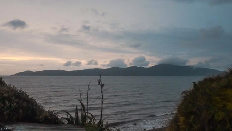 Zeitraffer-Am-Strand-Von-Kapiti-Island