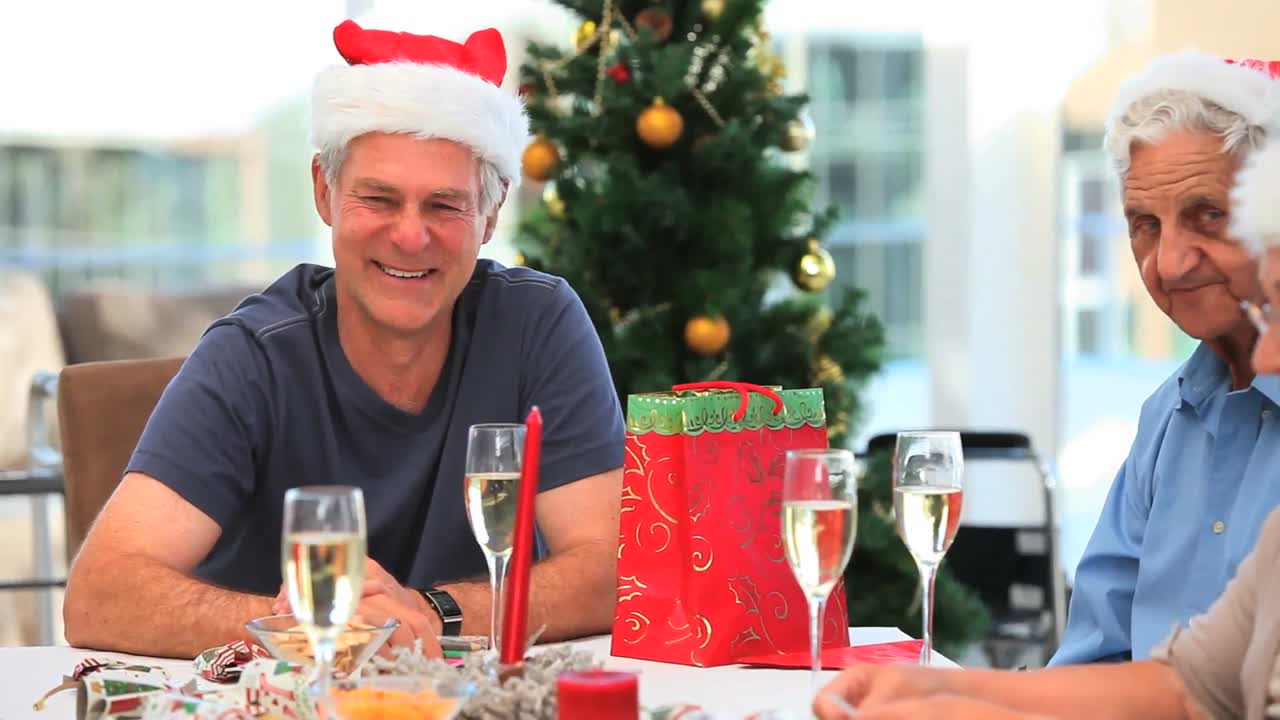 크리스마스 날 에 친구 들