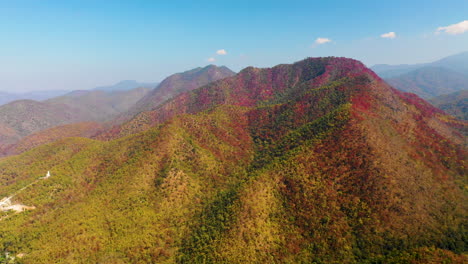 Scenic-aerial-view-of-the-mountain-landscape-around-Pai,-Thailand