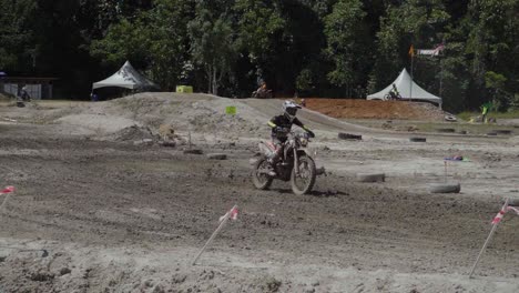 serikin bau motocross,dirt bike race,kuching,borneo.