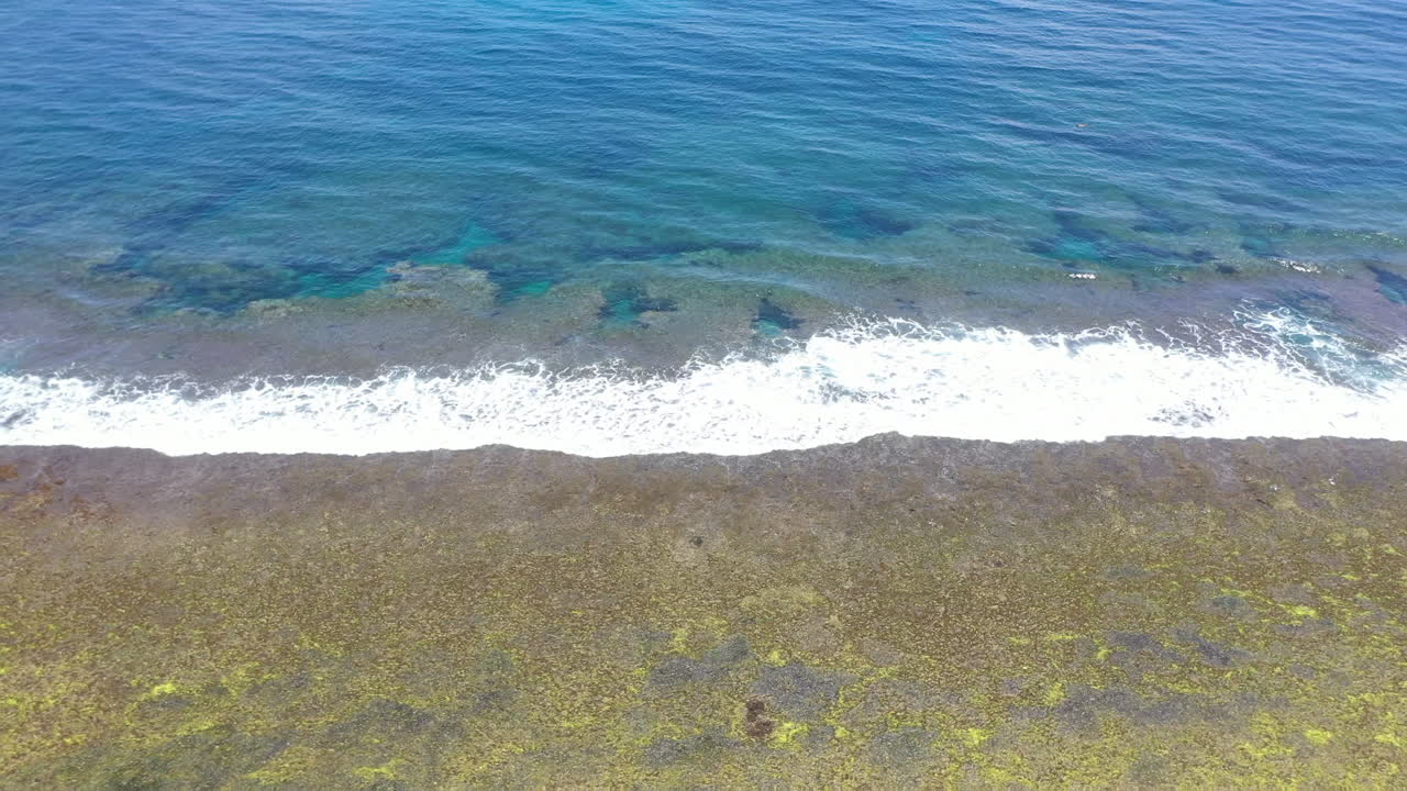 где земля встречается море