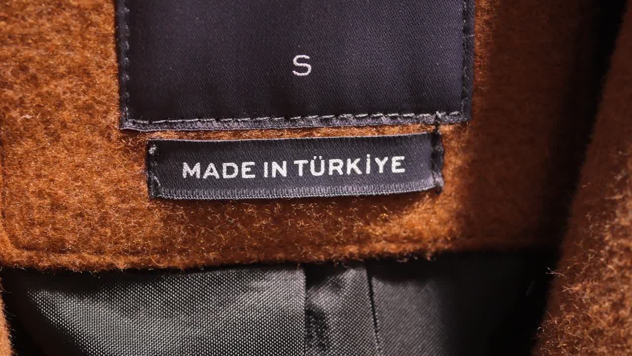 "터키에서 만들어진" 의류 라벨의 클로즈업