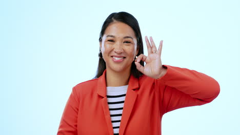 Gesicht,-Geschäft-Und-Frau-Mit-Ok-Hand-Im-Studio