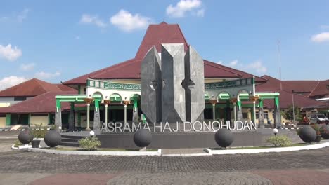 hajj donohudan building dormitory