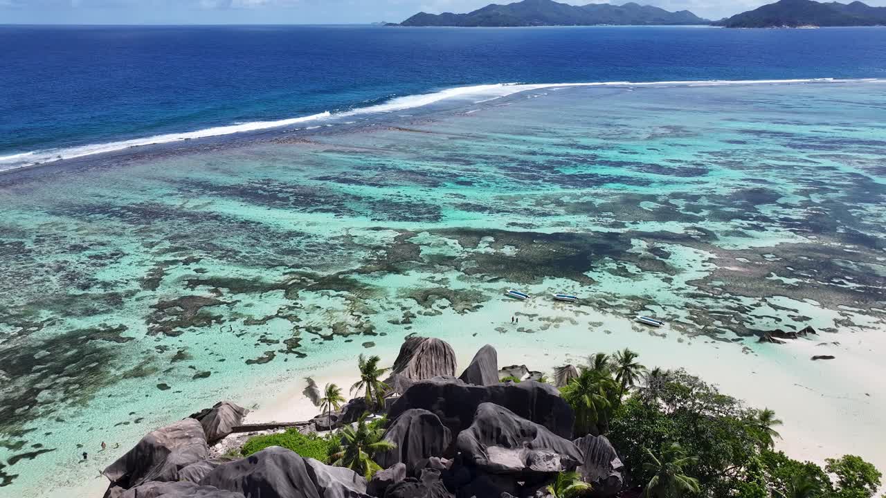 Anse Source D Argent sull'isola di La Digue nelle Seychelles di Victoria