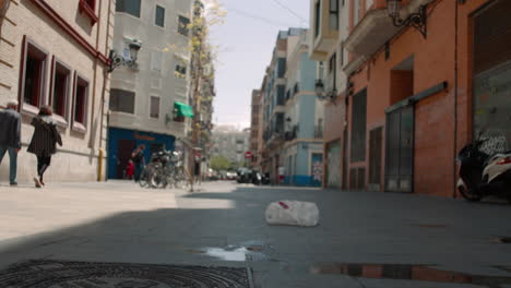 basura en las calles de la ciudad