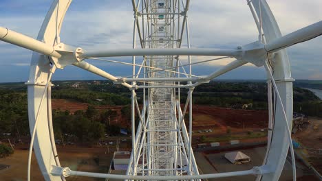 ferris wheel in foz do iguaçu, brazil at sunset.