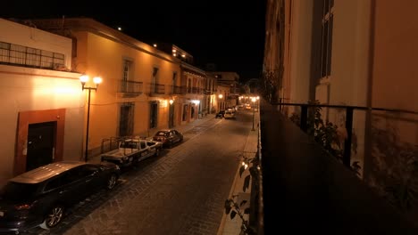 Timelapse-De-Una-Calle-En-Oaxaca,-Mexico-En-La-Noche