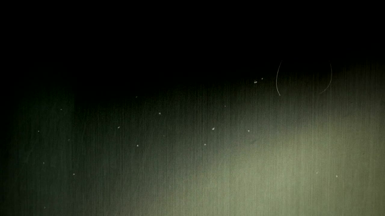 4k 그래픽 비디오 먼지 스크래치: 오래된 영화 외모와 깨진 vhs 오류 효과를 만들기