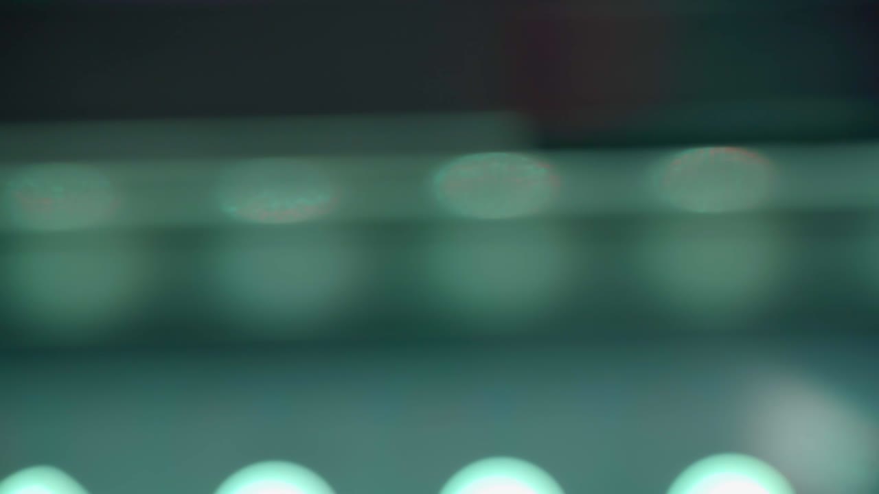 rgb led 패널 전구가 박이는 클로즈업