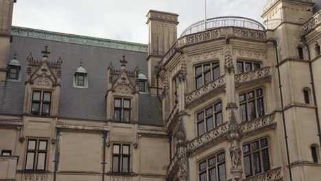 Fenster-Der-Biltmore-Villa,-Asheville,-North-Carolina