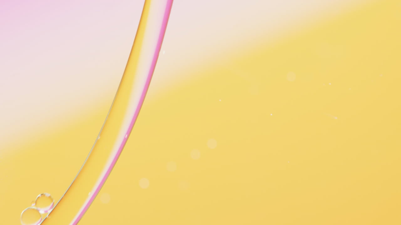 복사 공간과 함께 노란색 배경에 움직이는 거품의 애니메이션