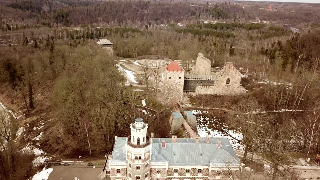 castillo de sigulda, letonia, estados bálticos, europa