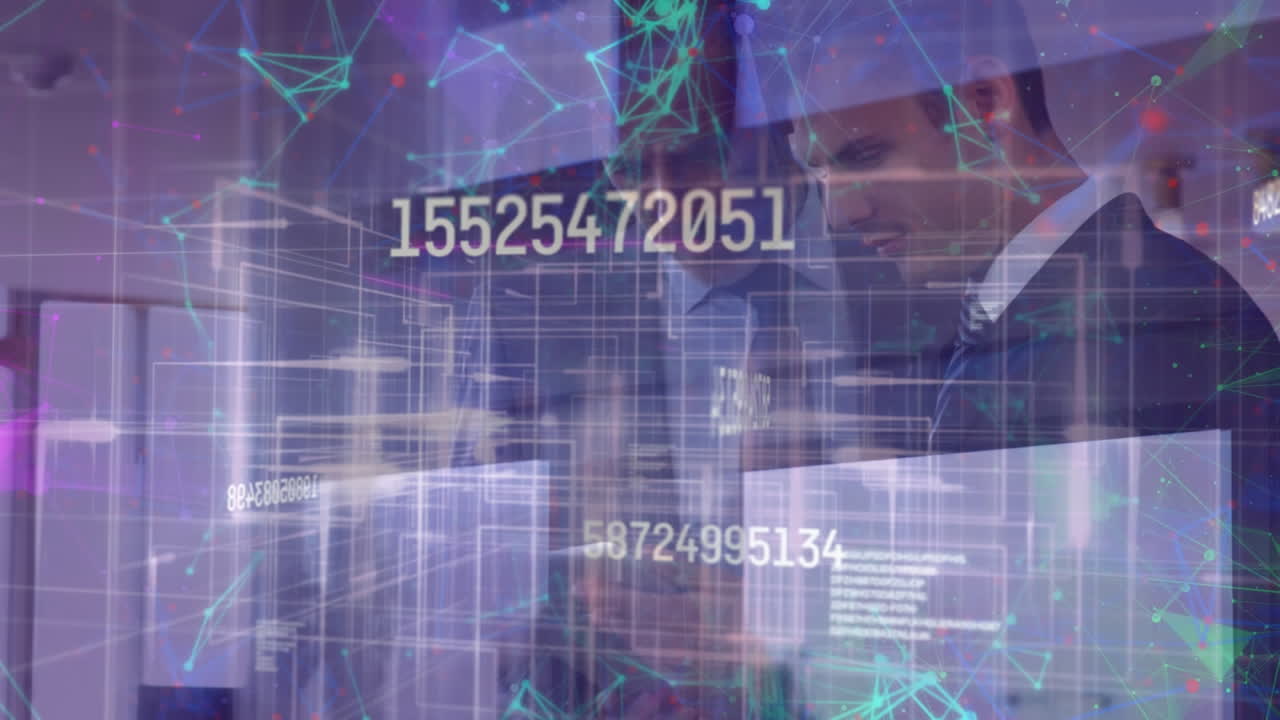 múltiples números cambiantes y red de conexiones contra dos empresarios que usan tablets digitales